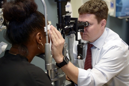 VA Researchers Look at Role of Estrogen, Menopause In Elevated Rates of Glaucoma in Women